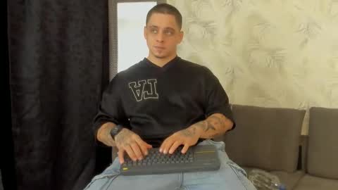 Snapshot of dennis_munera chatting on January 2025 12:23:01 PM dennis munera online show from January 2025 12:23:01 PM