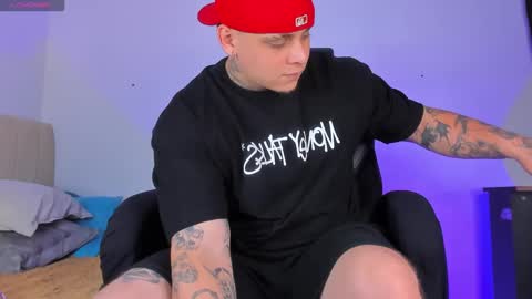 Snapshot of dennis_munera chatting on October 2025 04:16:01 PM dennis munera online show from October 2025 04:16:01 PM