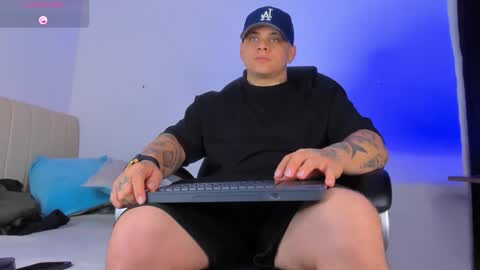 Snapshot of dennis_munera chatting on October 2025 10:05:02 AM dennis munera online show from October 2025 10:05:02 AM