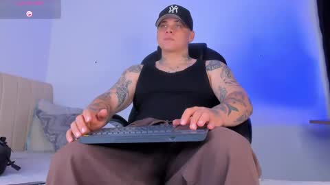 Snapshot of dennis_munera chatting on October 2025 10:03:02 AM dennis munera online show from October 2025 10:03:02 AM