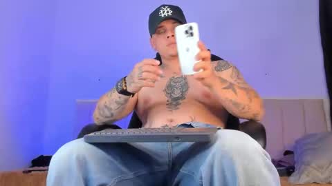 Snapshot of dennis_munera chatting on November 2025 04:33:02 AM dennis munera online show from November 2025 04:33:02 AM