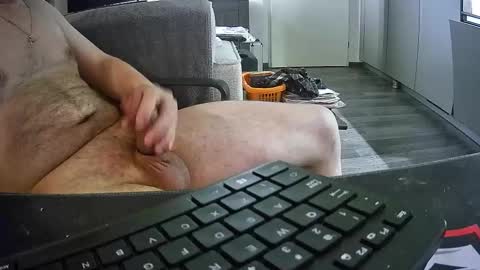 Dennis online show from October 2025 05:32:02 PM