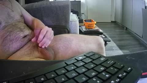 Dennis online show from October 2025 06:51:02 PM