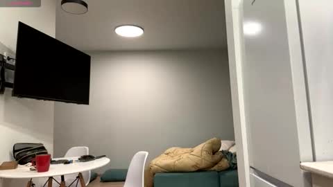 Denni online show from February 2026 04:44:01 PM