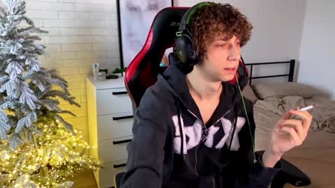 Snapshot of denobluora chatting on December 2024 12:33:02 PM Jasper online show from December 2024 12:33:02 PM