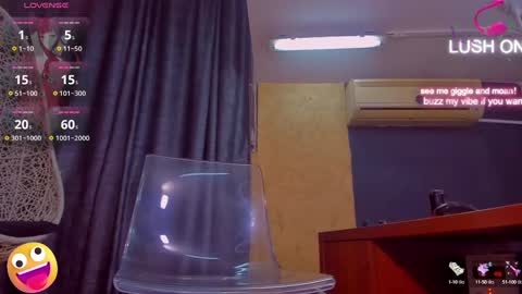 denychantall online show from December 2024 02:19:02 PM