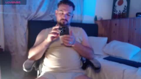 Dereck Mills3 online show from February 2026 03:37:02 AM