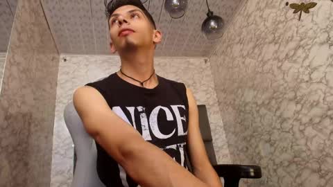 Dereck online show from December 2025 10:33:01 AM