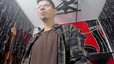 Dereck online show from March 2026 10:29:01 AM