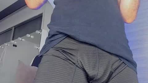 dereckhardd online show from March 2026 01:23:02 AM