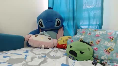 derek_44 online show from April 2026 09:15:01 PM