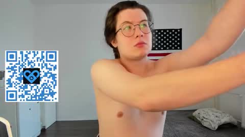 Snapshot of derek_shameless chatting on November 2025 10:59:01 AM Derek online show from November 2025 10:59:01 AM