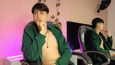 Snapshot of derek_sinn chatting on February 2026 05:52:01 PM derek_sinn online show from February 2026 05:52:01 PM