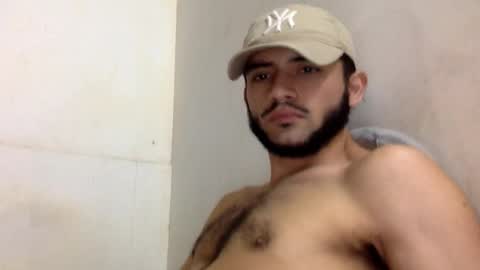 Snapshot of derek_smiith chatting on October 2025 11:51:02 AM Derek smiith online show from October 2025 11:51:02 AM