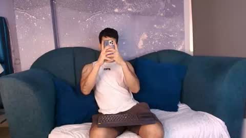 Snapshot of derek_voss chatting on June 2026 12:31:01 PM derek_voss online show from June 2026 12:31:01 PM