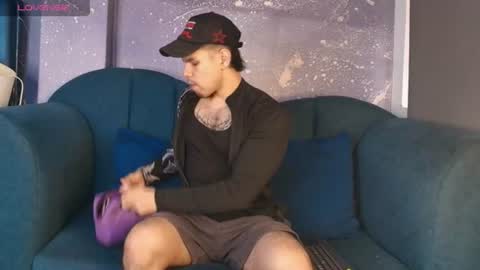 Snapshot of derek_voss chatting on July 2026 01:02:01 PM derek_voss online show from July 2026 01:02:01 PM