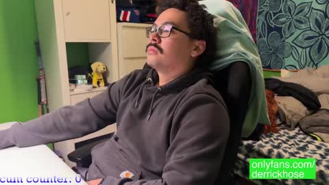 Snapshot of derrick_hose chatting on February 2025 04:14:02 AM Derrick Hose online show from February 2025 04:14:02 AM