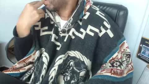 Snapshot of derrik_ chatting on October 2025 03:45:01 AM online show from October 2025 03:45:01 AM