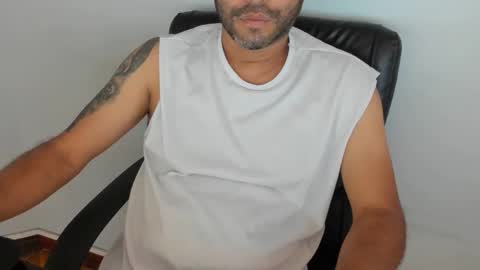 Snapshot of derrik_ chatting on June 2026 02:21:02 PM online show from June 2026 02:21:02 PM