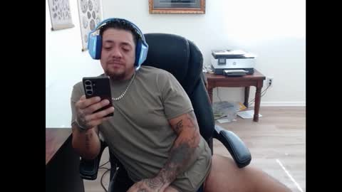 Snapshot of desertadventurer25 chatting on October 2025 06:03:02 PM desertadventurer25 online show from October 2025 06:03:02 PM