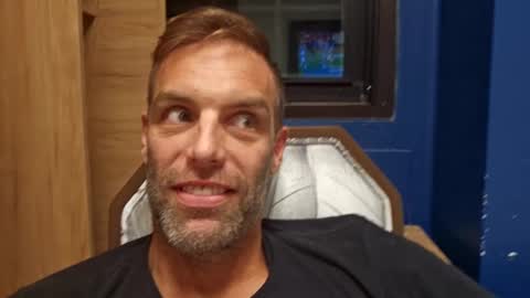 Snapshot of desertan20 chatting on November 2025 12:31:02 AM Tall and Handsome online show from November 2025 12:31:02 AM