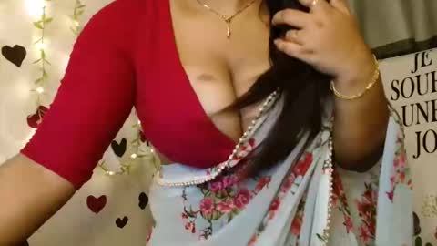 Snapshot of desi_girl_jebin chatting on September 2025 04:17:01 PM Jebin online show from September 2025 04:17:01 PM