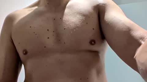 Snapshot of designerskier chatting on February 2025 09:35:02 PM designerskier online show from February 2025 09:35:02 PM