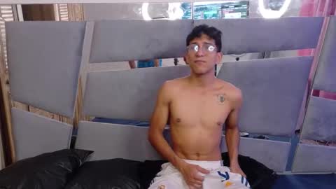 desire4duo online show from November 2025 02:16:01 PM