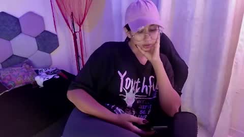 TORI AND MR. BEAR online show from June 2026 06:03:02 PM