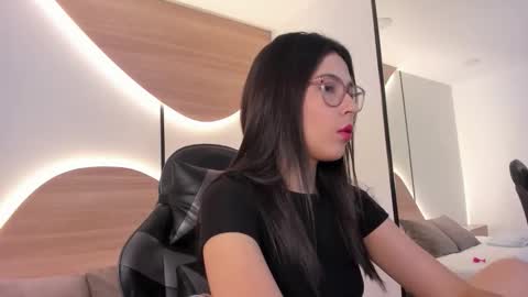 desire online show from November 2025 12:18:02 PM