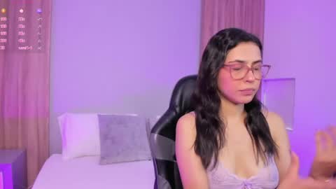Snapshot of desireee_ chatting on May 2026 07:30:01 PM desire online show from May 2026 07:30:01 PM