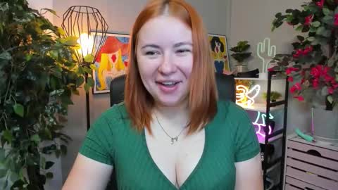 LAYLA online show from September 2025 06:26:02 AM