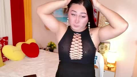 destenierose online show from October 2025 07:01:02 PM