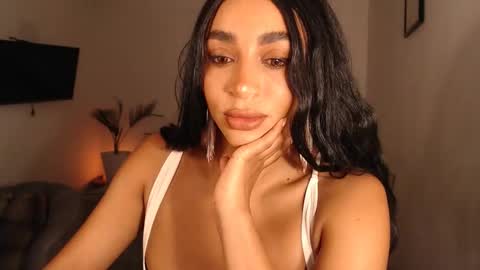 Snapshot of destinnemil chatting on December 2025 10:24:02 AM Destinne Mill online show from December 2025 10:24:02 AM