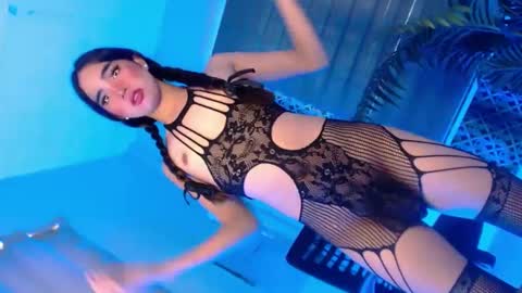 Snapshot of destinyrosexxx chatting on December 2024 03:47:02 AM Chelsea online show from December 2024 03:47:02 AM