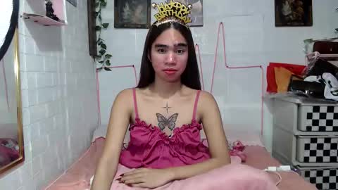 Snapshot of destinyrosexxx chatting on September 2025 05:45:01 PM Chelsea online show from September 2025 05:45:01 PM