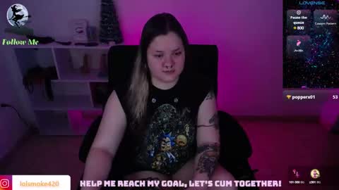 Snapshot of destroyall420 chatting on December 2024 11:12:02 PM Lola Bdsm and fries online show from December 2024 11:12:02 PM
