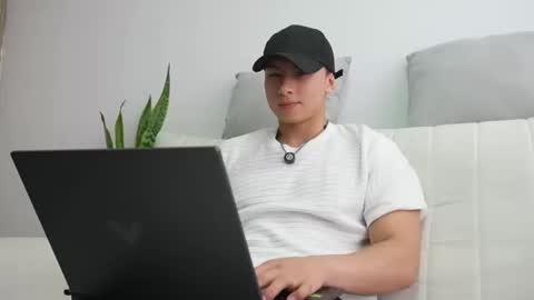 Snapshot of deus_belli chatting on September 2025 05:17:01 PM Deus Belli online show from September 2025 05:17:01 PM