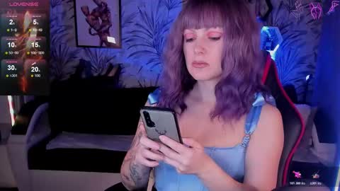 Evi online show from December 2025 06:57:02 PM