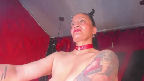 Snapshot of devil_taylorx chatting on November 2025 01:51:01 PM devil_taylorx online show from November 2025 01:51:01 PM