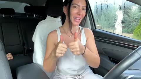 Tina online show from October 2025 05:28:02 AM