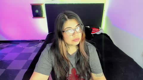 Snapshot of devilfox29 chatting on January 2025 06:59:02 PM L I NA online show from January 2025 06:59:02 PM