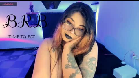 Snapshot of devilfox29 chatting on October 2025 02:12:02 AM L I NA online show from October 2025 02:12:02 AM