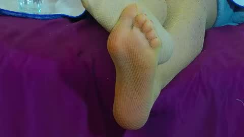 AlexaMills online show from November 2025 02:01:01 AM