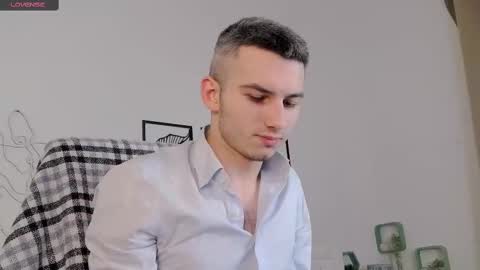 devin_ho online show from February 2025 08:00:01 PM