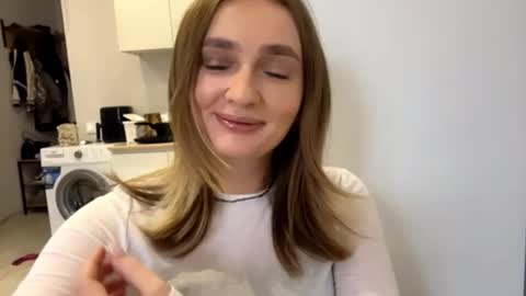 Snapshot of devoramarkuson chatting on November 2025 11:36:02 AM Mira online show from November 2025 11:36:02 AM