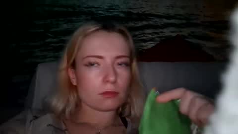 Snapshot of dgesika254182 chatting on January 2025 08:17:02 PM dgesika254182 online show from January 2025 08:17:02 PM