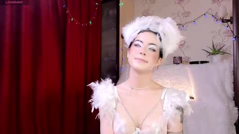 Snapshot of di_moon_ chatting on October 2025 04:19:02 PM Diana online show from October 2025 04:19:02 PM