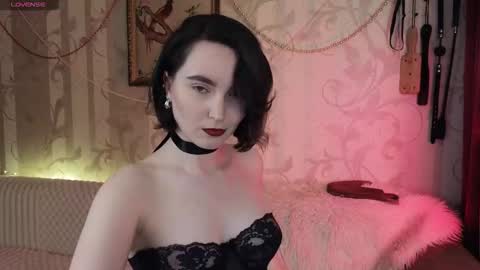Diana Di Honey online show from March 2026 02:14:02 PM