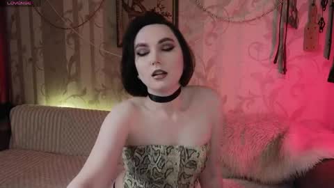 Diana Di Honey online show from April 2026 02:26:01 PM